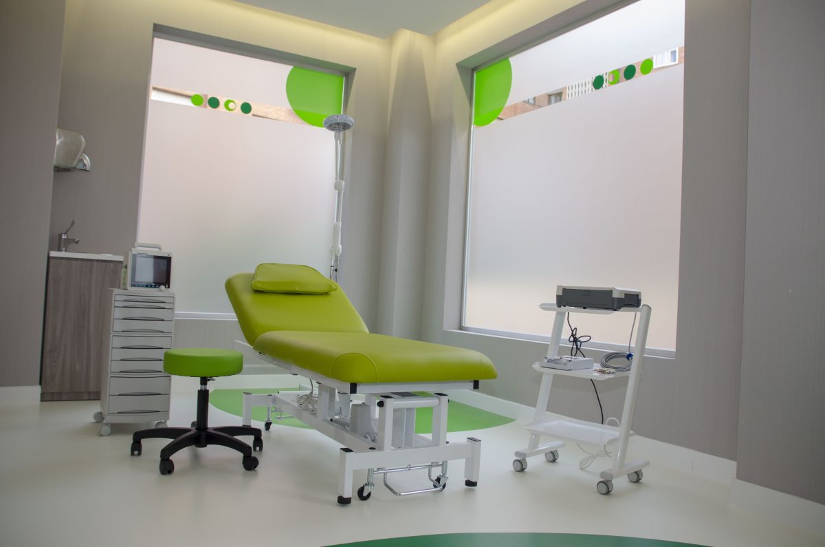 SALA DE CIRUGIA 1 1200x795 - Nuestras instalaciones
